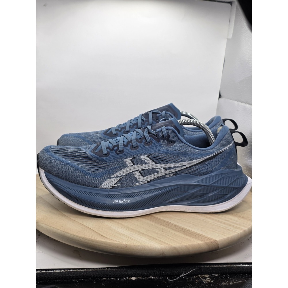 Men's Size 10.5  - Asics Superblast 2 Winter Sea Blue Running Shoes 1013A142